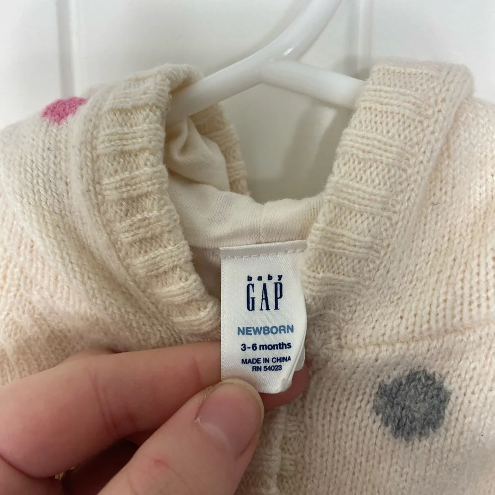 EUC Baby GAP girl’s cream pink gray polka dot hooded Pom Pom button sweater 3-6M